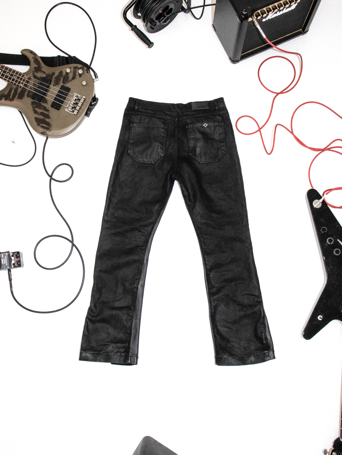 MANOPELLE WAXED DARK BLACK PANTS